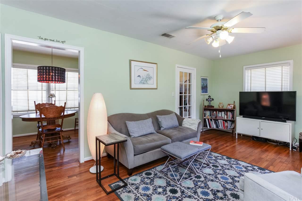 214 Bryant Road Pensacola, FL 32507 - Photo 4 of 26 Gallery Image 4