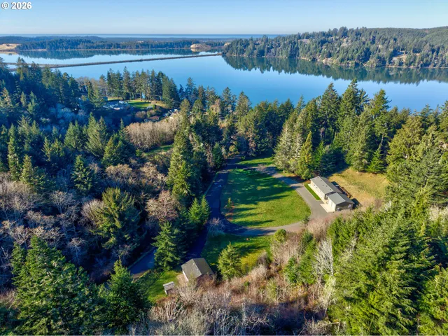 $550,000 | 66017 North Bay Road, North Bend, OR 97459