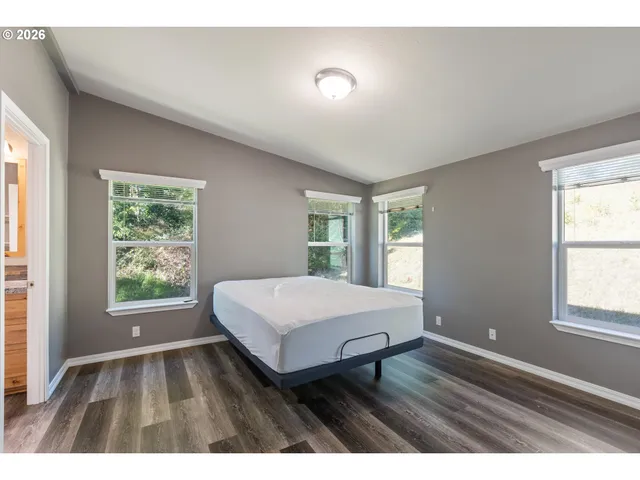 $550,000 | 66017 North Bay Road, North Bend, OR 97459