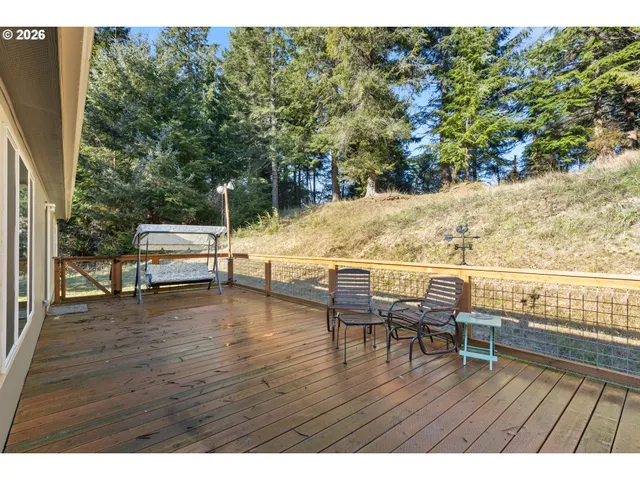 $550,000 | 66017 North Bay Road, North Bend, OR 97459