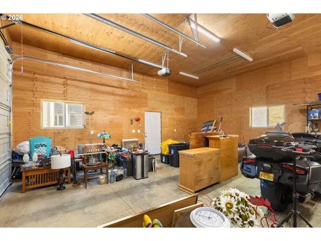 $550,000 | 66017 North Bay Road, North Bend, OR 97459