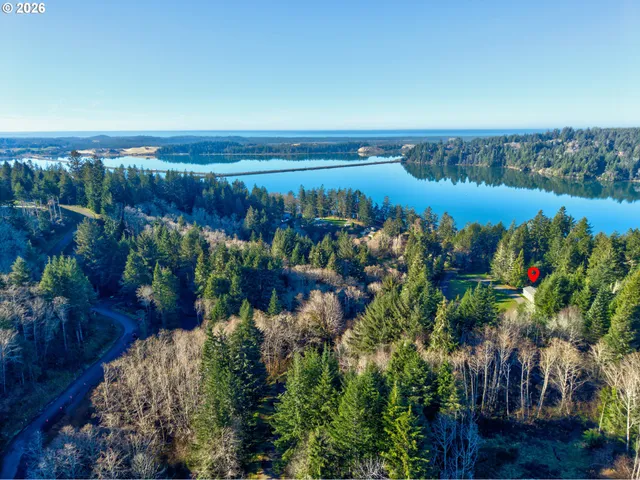 $550,000 | 66017 North Bay Road, North Bend, OR 97459