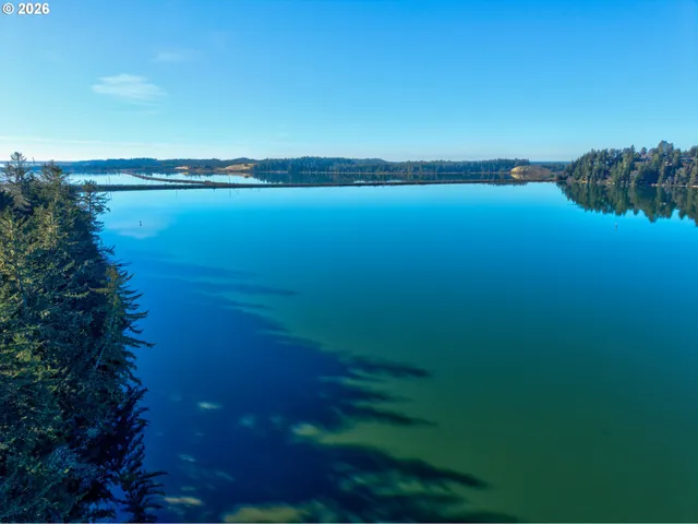 $550,000 | 66017 North Bay Road, North Bend, OR 97459