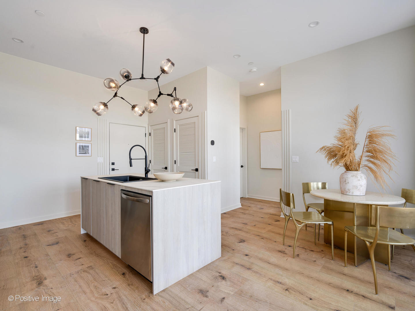 11 West Prospect Avenue, Unit 503 Mount Prospect, IL 60056 - Photo 4 of 72