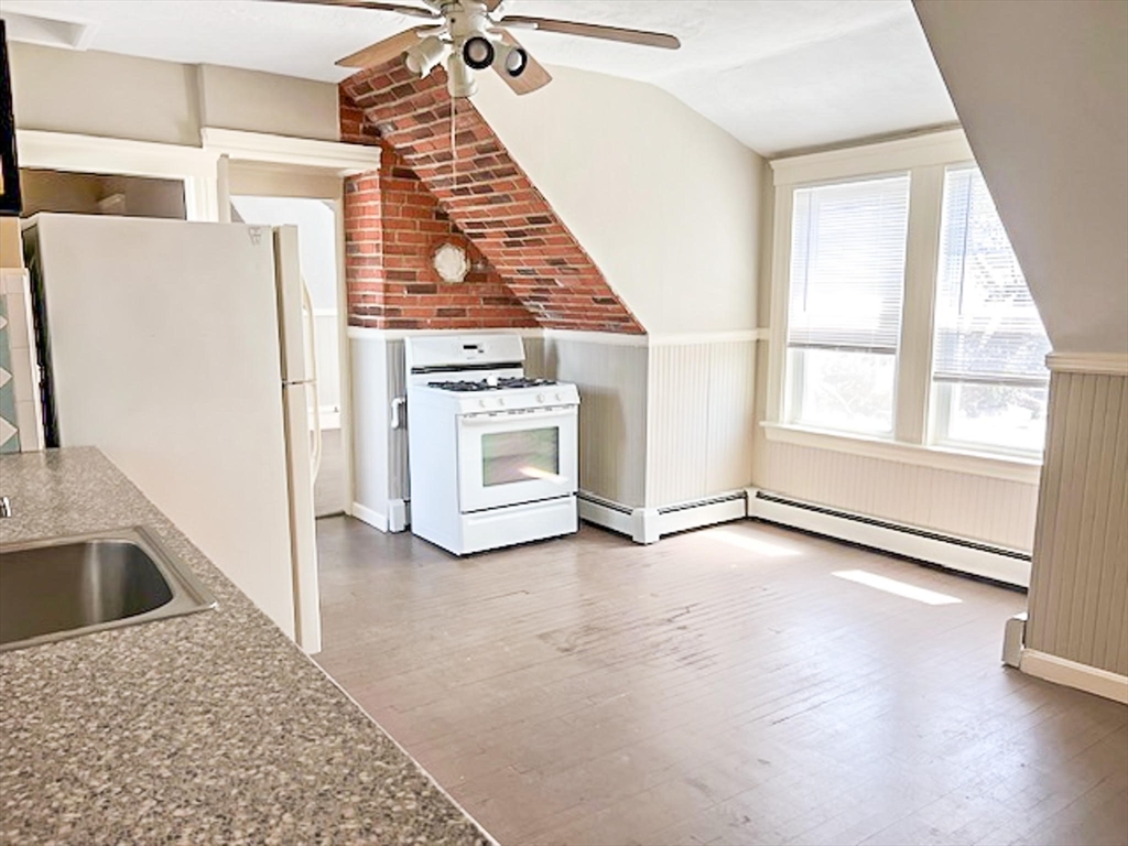 9 Holland Road Worcester, MA 01603 - Photo 19 of 24 Gallery Image 19
