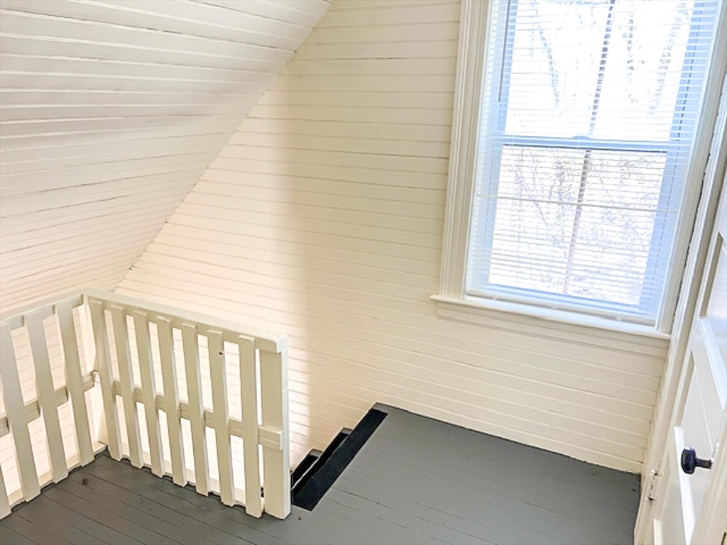 9 Holland Road Worcester, MA 01603 - Photo 21 of 24 Gallery Image 21