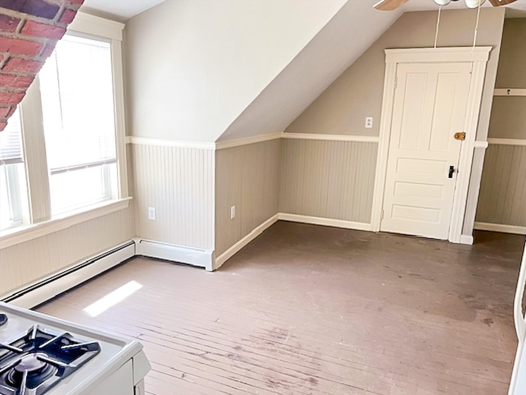 9 Holland Road Worcester, MA 01603 - Photo 7 of 24 Gallery Image 7