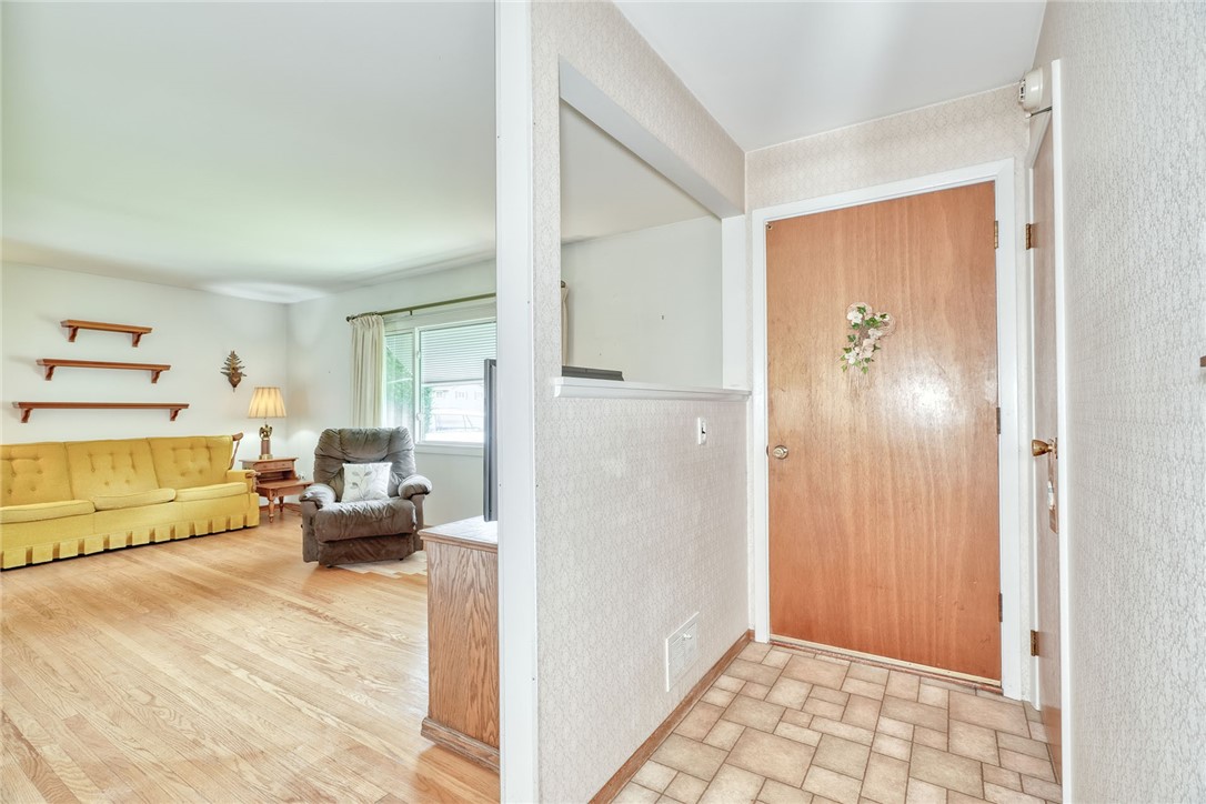 40 Chiltern Road Rochester, NY 14623 - Photo 3 of 45