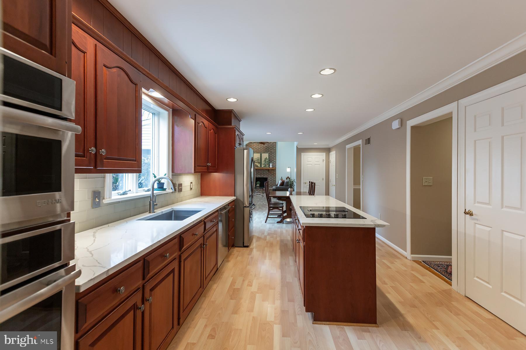 537 Randolph Drive Lititz, PA 17543 - Photo 8 of 62