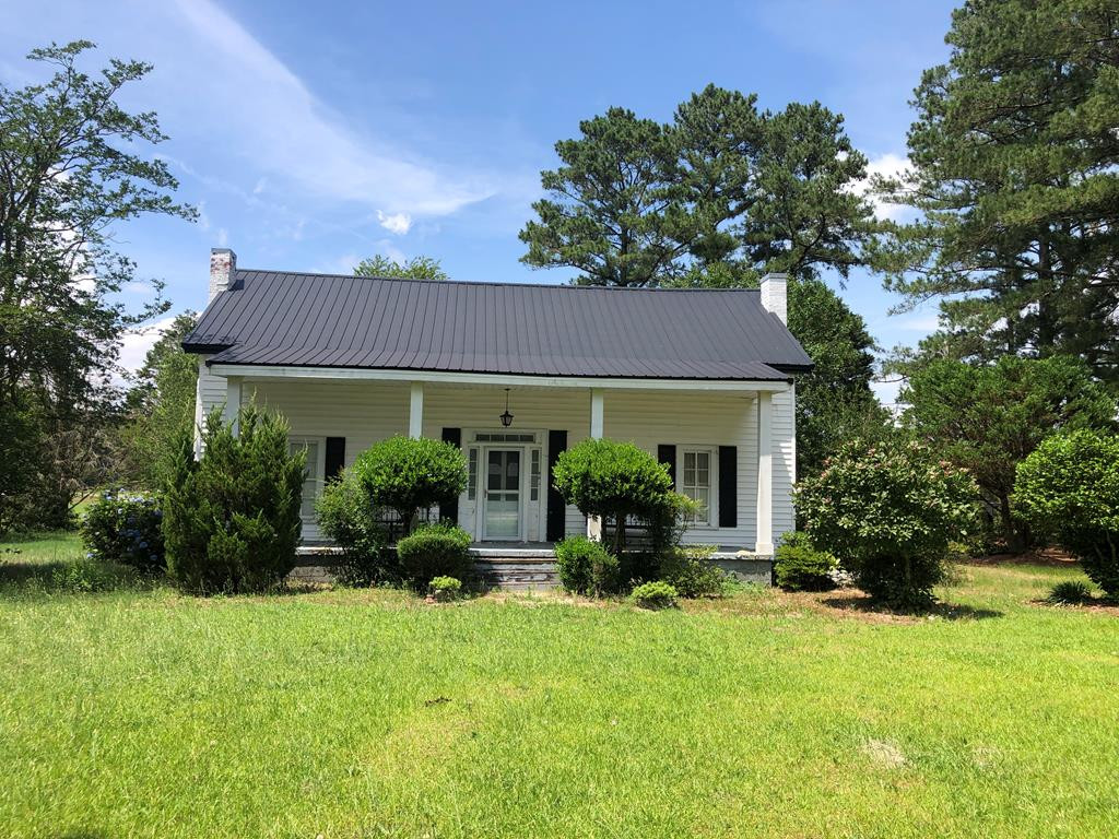 1631 Roanoke Road Newton Grove, NC 28366 - Photo 1 of 14 Main View