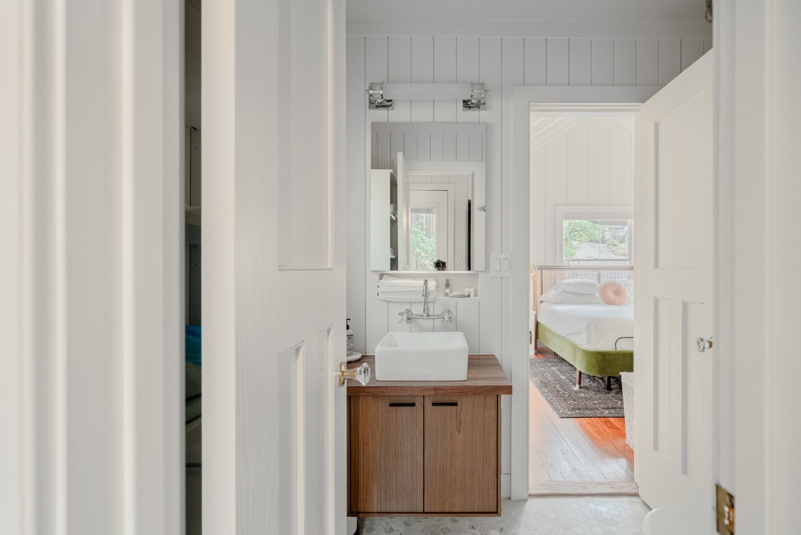 904 Avondale Road Austin, TX 78704 - Photo 15 of 16 a bathroom with a sink and mirror