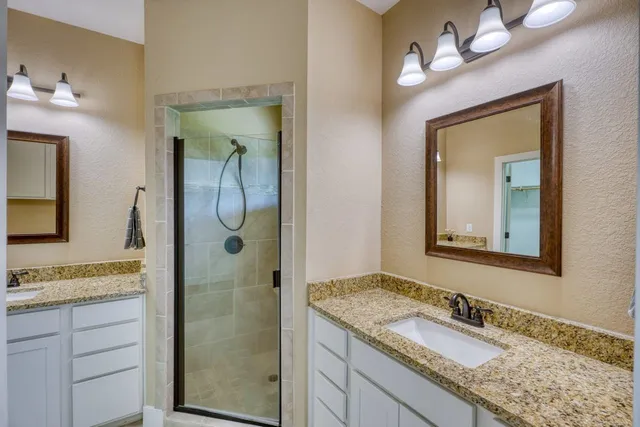 $399,900 | 127 Uplift, Horseshoe Bay, TX 78657