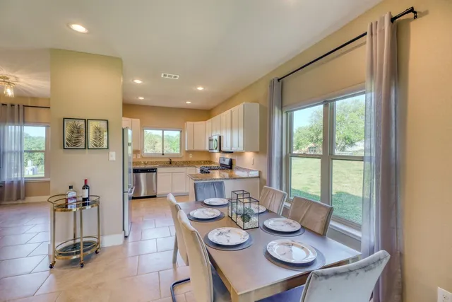 $399,900 | 127 Uplift, Horseshoe Bay, TX 78657