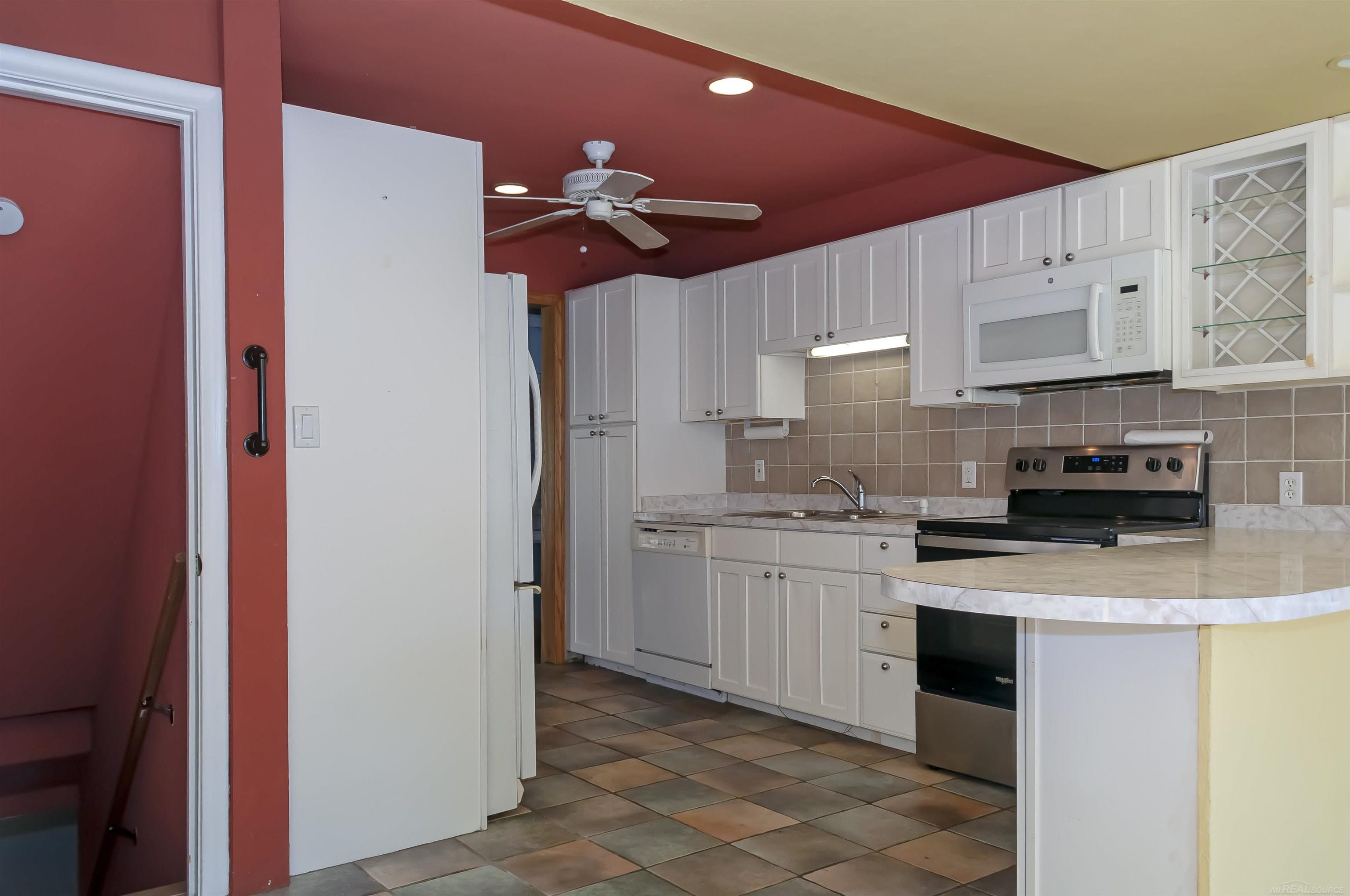1229 Cadieux Road Grosse Pointe Park, MI 48230 - Photo 13 of 42