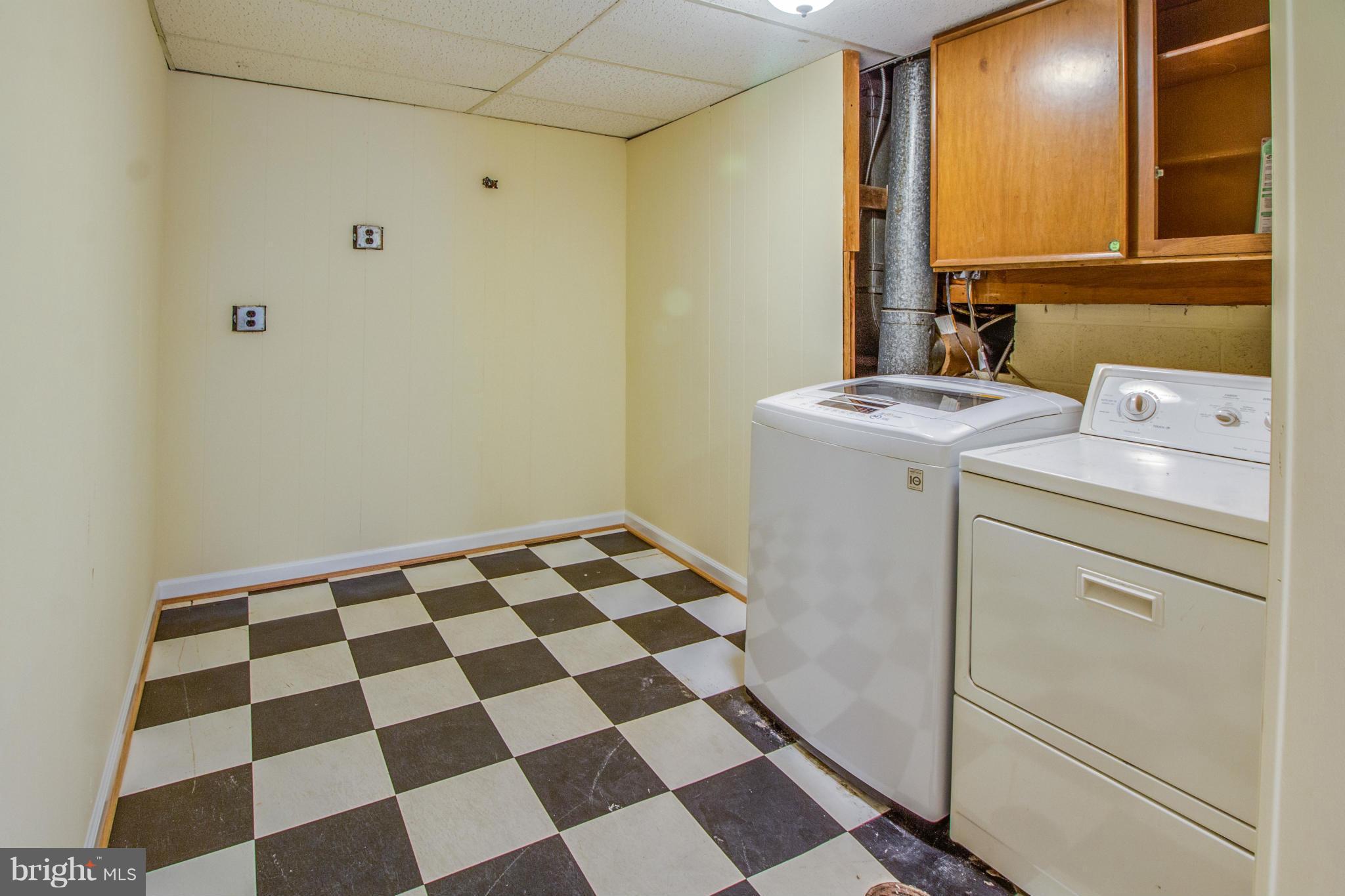 9 Briggs Court Silver Spring, MD 20906 - Photo 19 of 28 Laundry Room