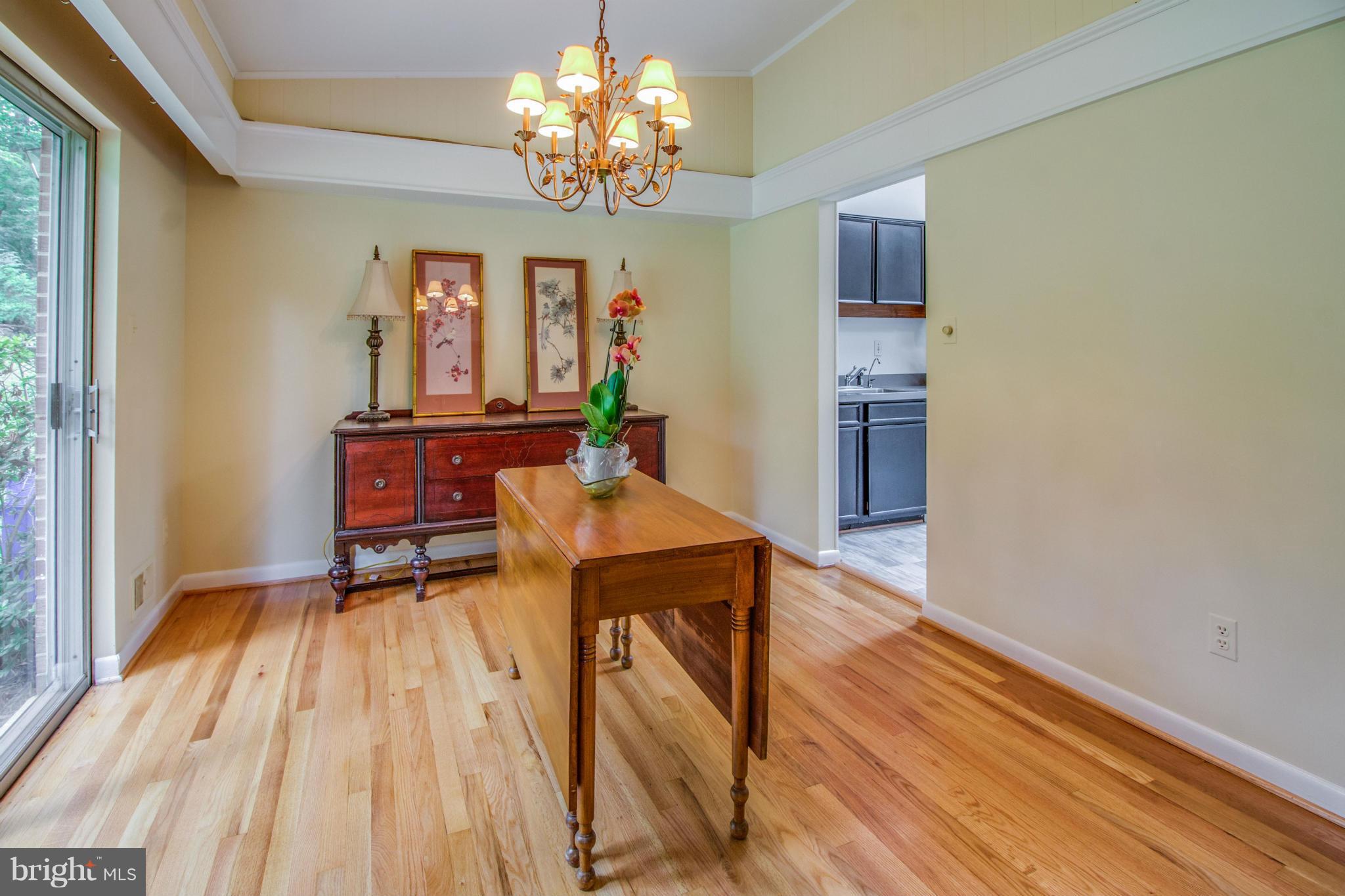9 Briggs Court Silver Spring, MD 20906 - Photo 6 of 28 Dining Room