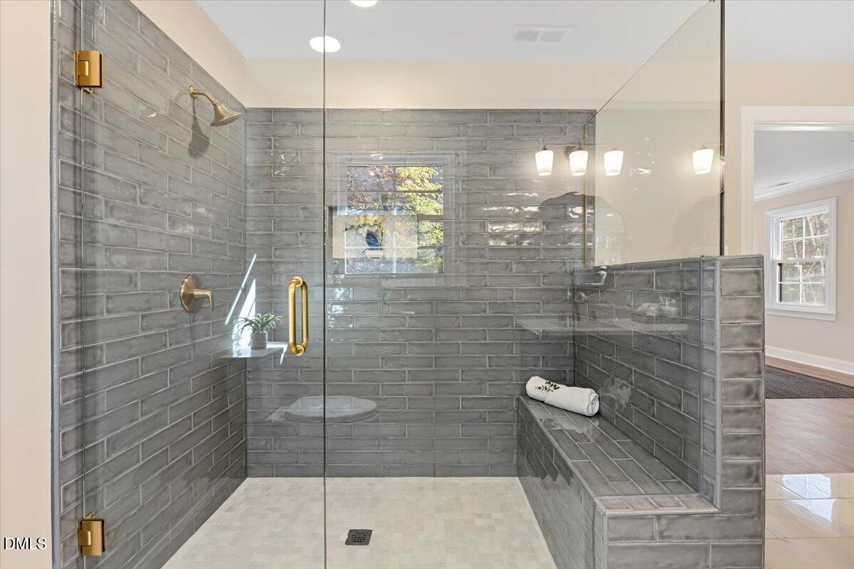 509 Oakland Drive Raleigh, NC 27609 - Photo 5 of 47 35-509 Oakland Dr