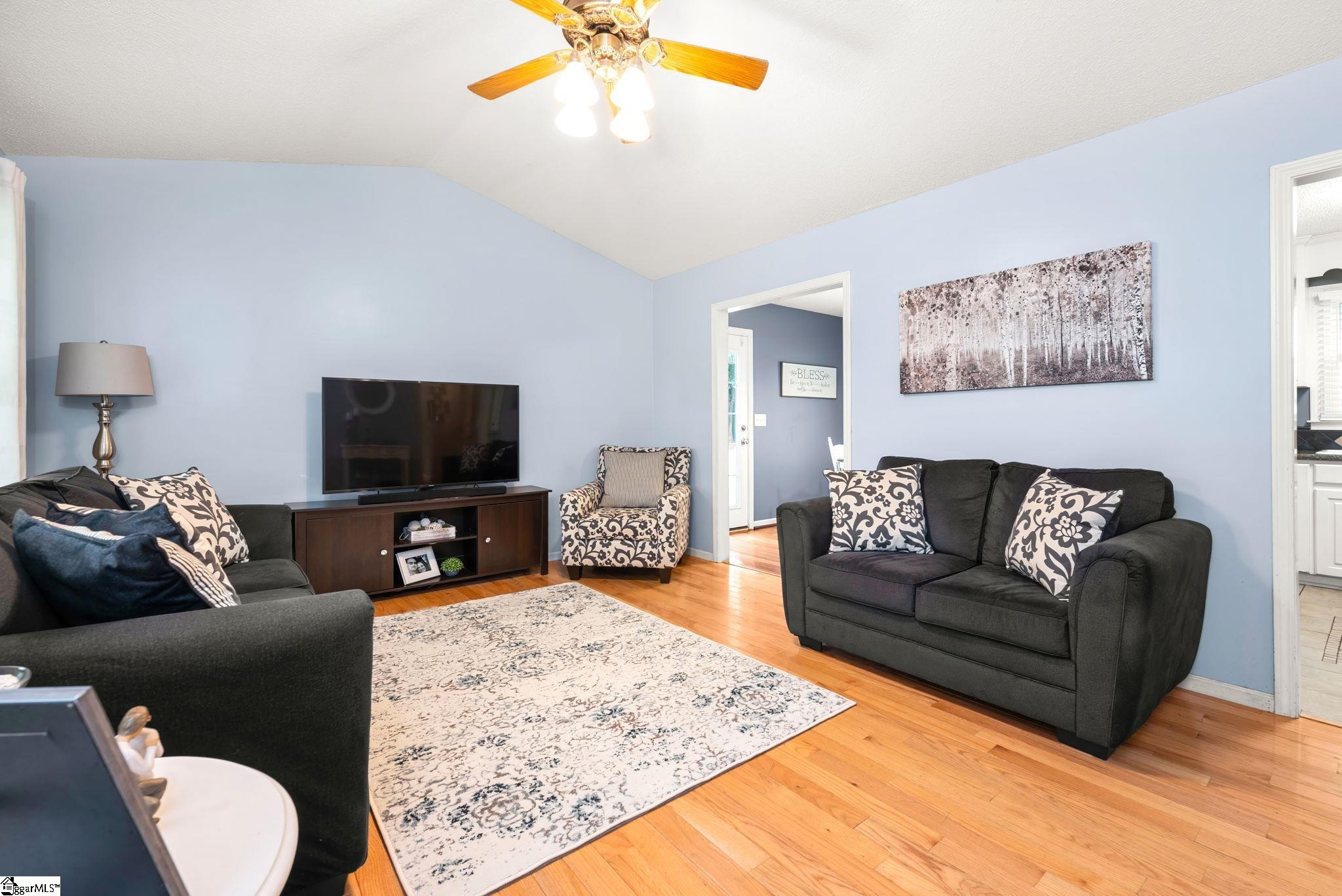 145 Hillside Circle Easley, SC 29640 - Photo 4 of 33