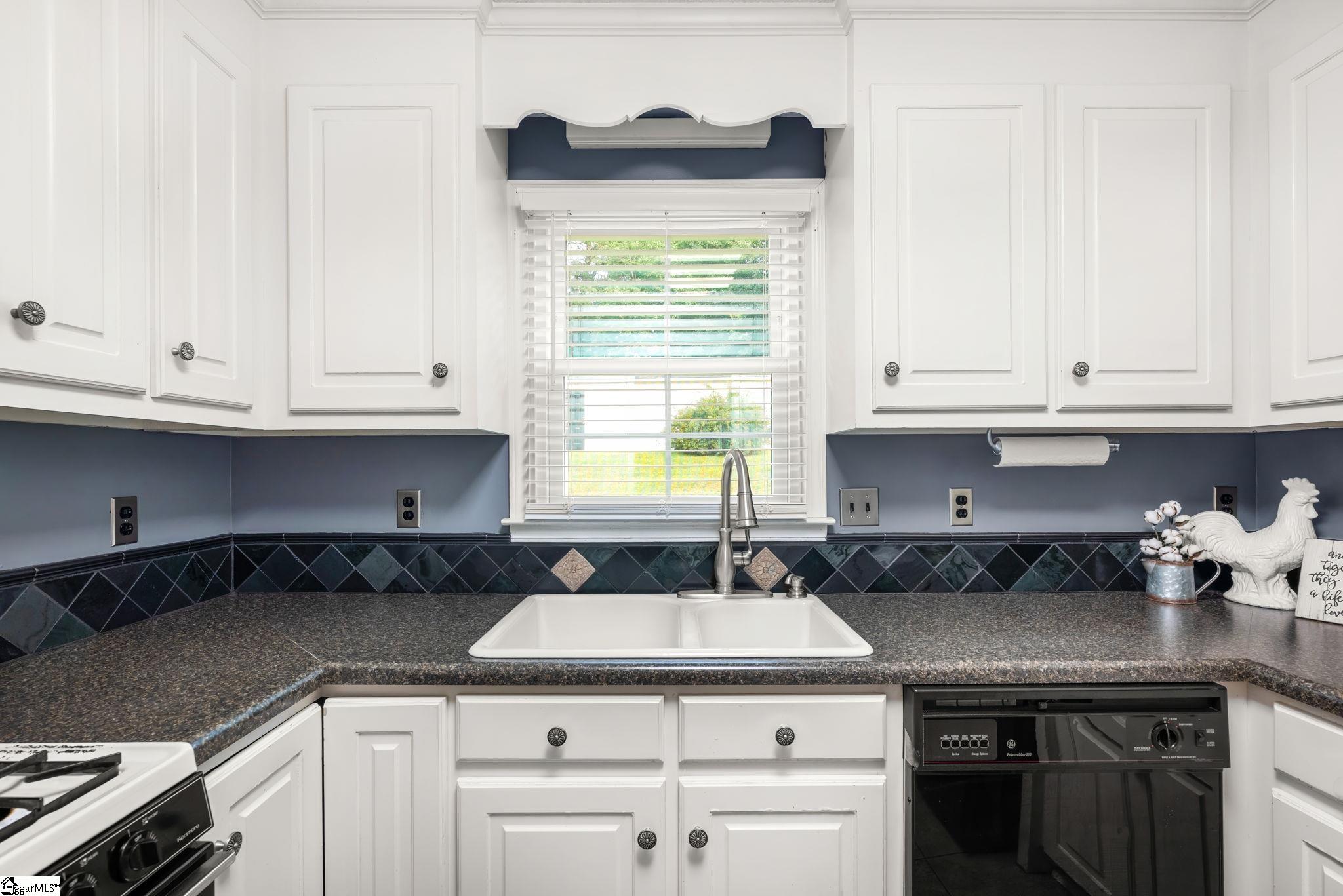 145 Hillside Circle Easley, SC 29640 - Photo 10 of 33