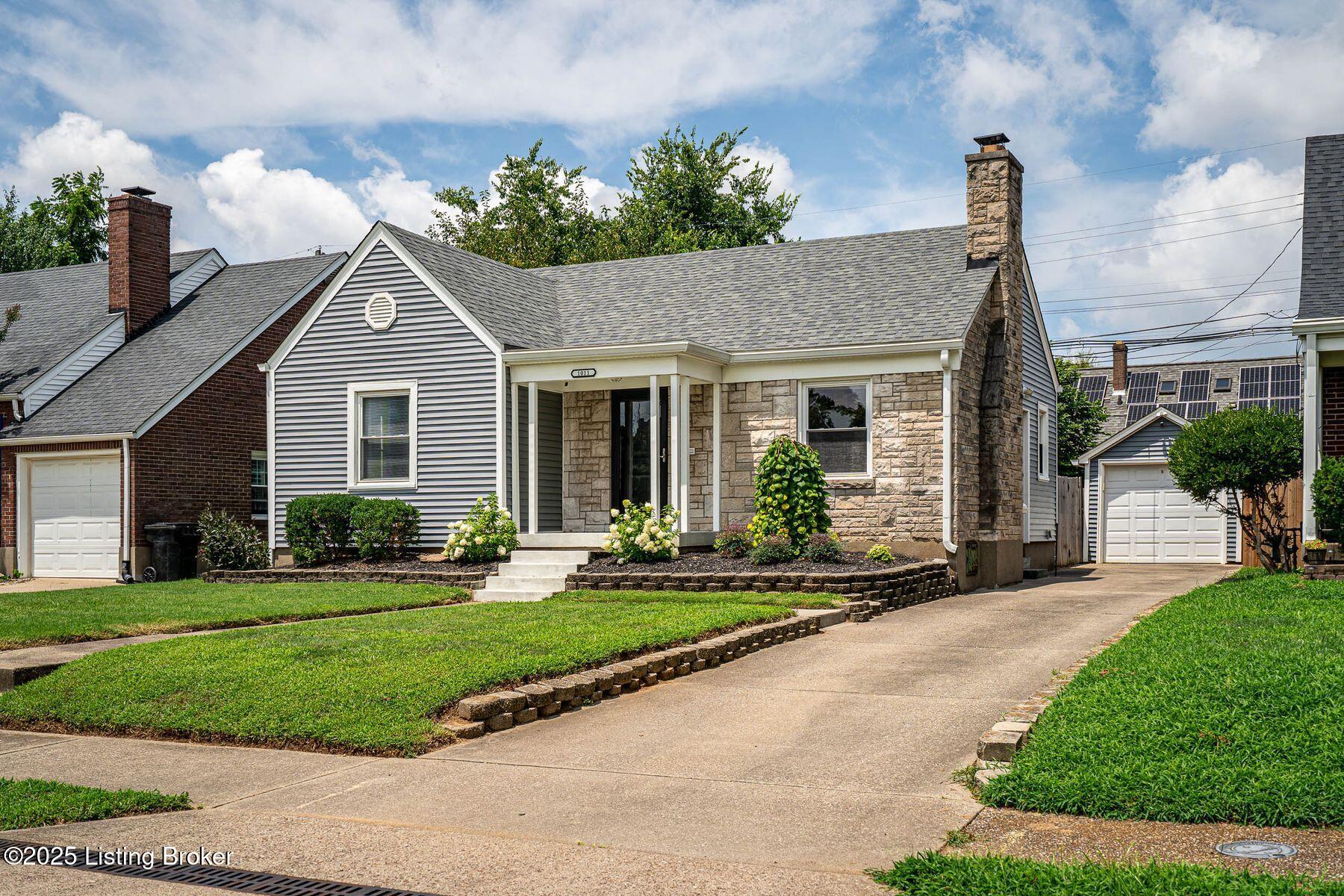 1011 Greenleaf Road Louisville, KY 40213 - Photo 2 of 38 photo_online_002