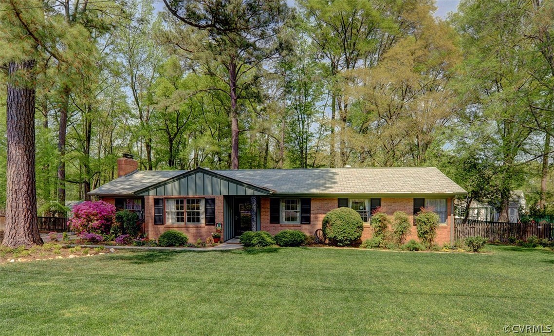 6824 Shawnee Road Richmond, VA 23225 - Photo 1 of 27 Gallery Image 1