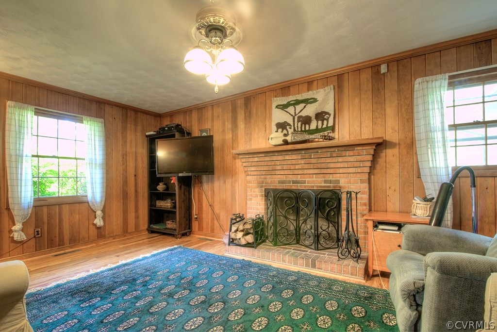 6824 Shawnee Road Richmond, VA 23225 - Photo 7 of 27 Gallery Image 7