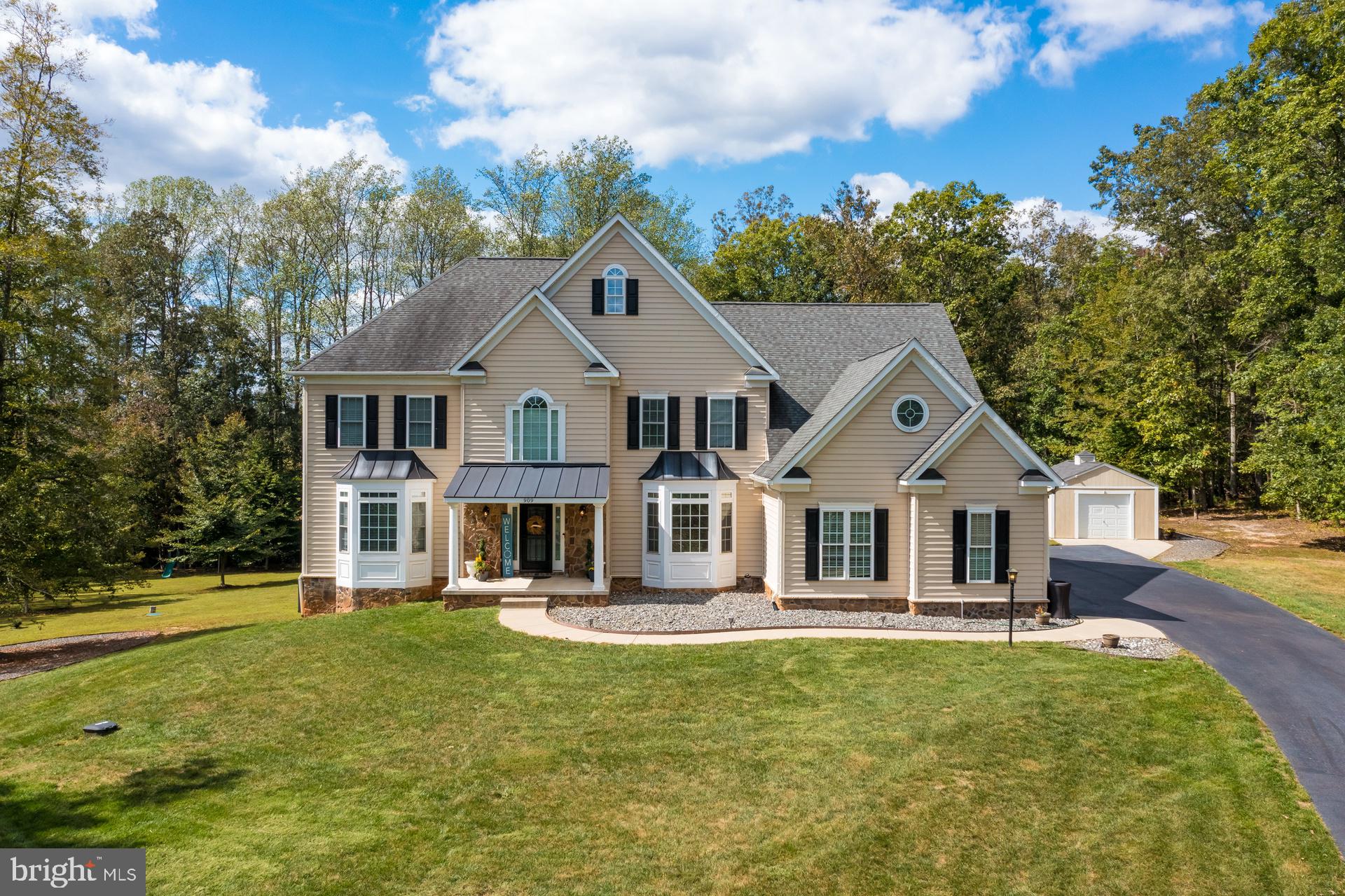 909 Hancock Drive Ruckersville, VA 22968 - Photo 3 of 36