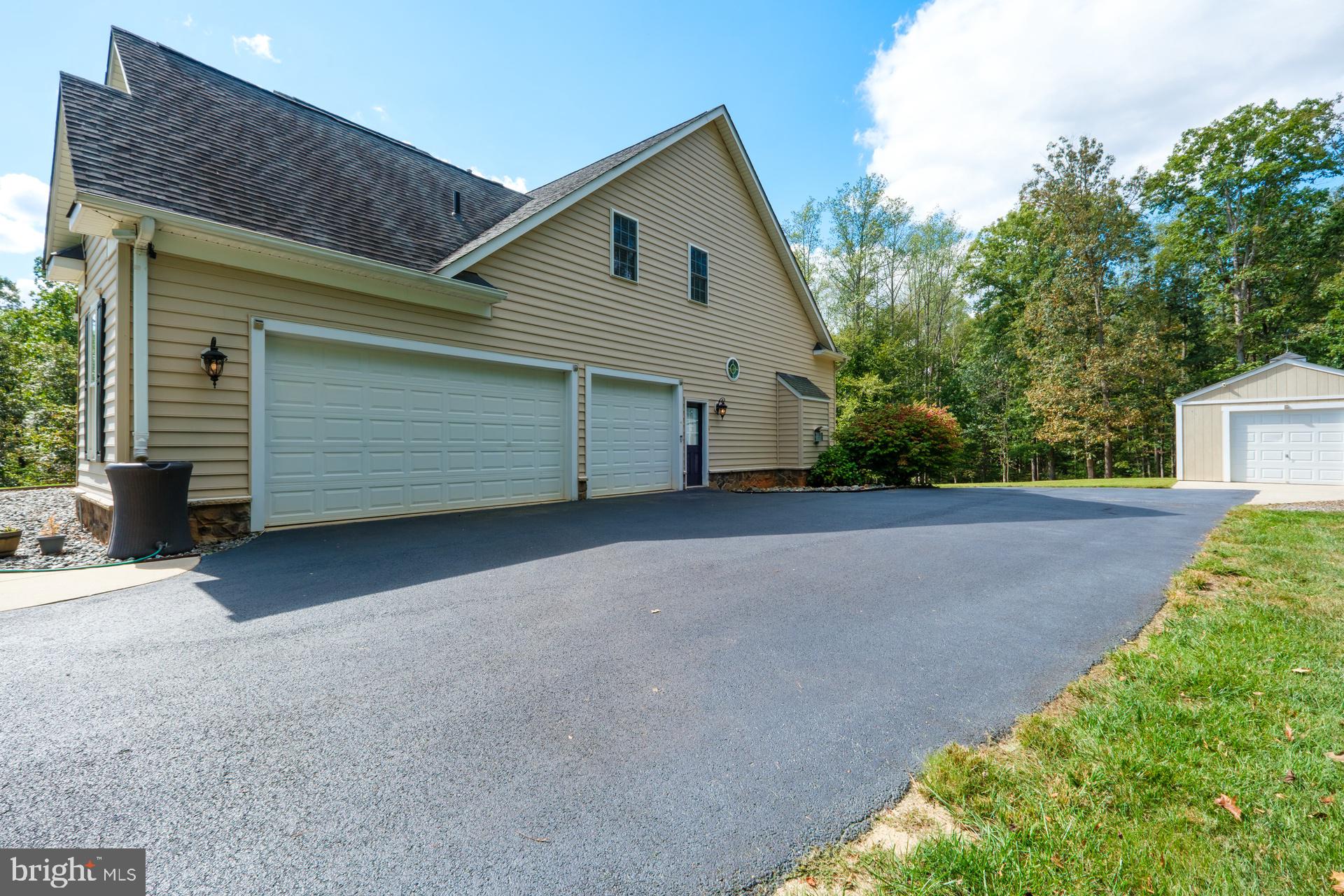 909 Hancock Drive Ruckersville, VA 22968 - Photo 7 of 36