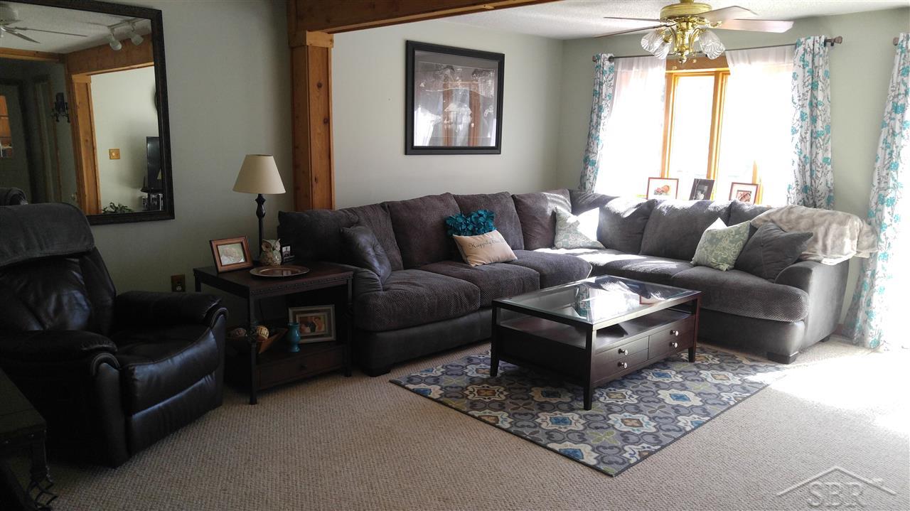 615 Adams Road Saginaw, MI 48609 - Photo 7 of 41 31288527-6.JPG