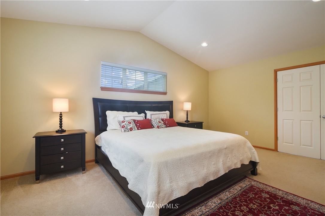 4237 Northeast 5th Court Renton, WA 98059 - Photo 13 of 24