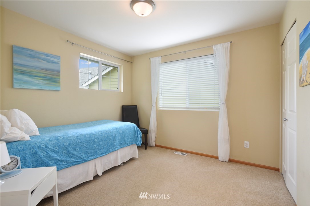 4237 Northeast 5th Court Renton, WA 98059 - Photo 18 of 24