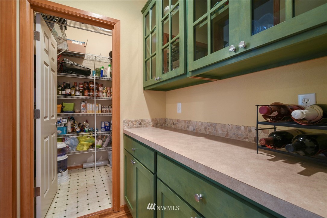 4237 Northeast 5th Court Renton, WA 98059 - Photo 10 of 24