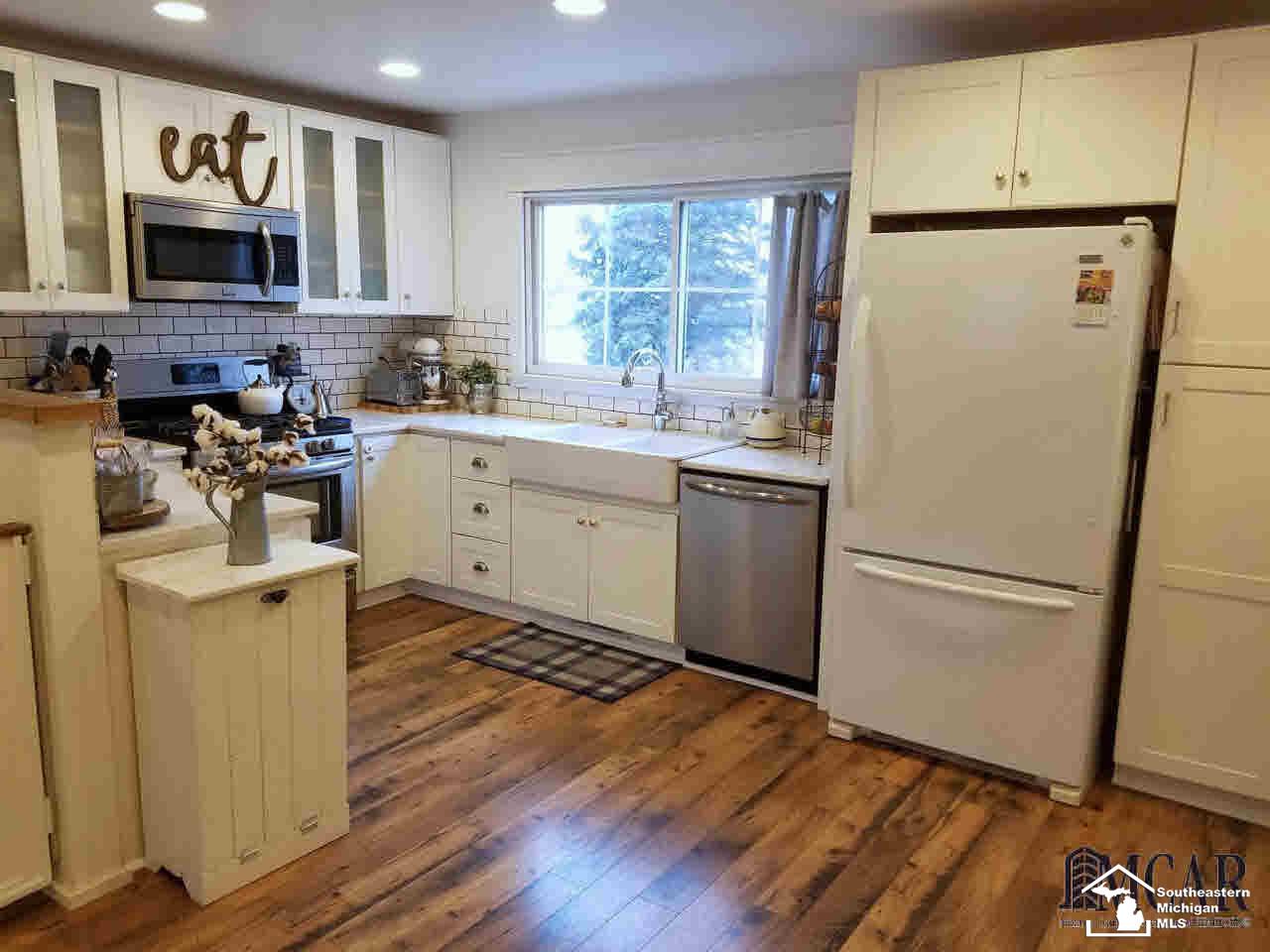 2525 North Raisinville Road Monroe, MI 48162 - Photo 7 of 30 21256775-6.JPG