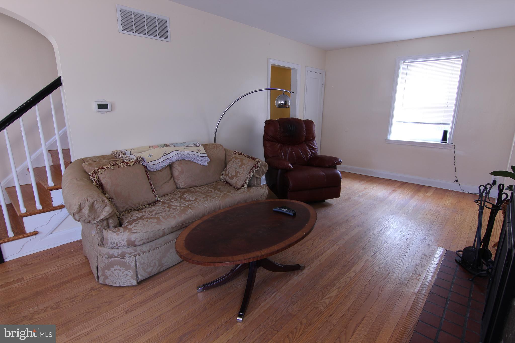 715 Dorchester Road Baltimore, MD 21229 - Photo 15 of 44