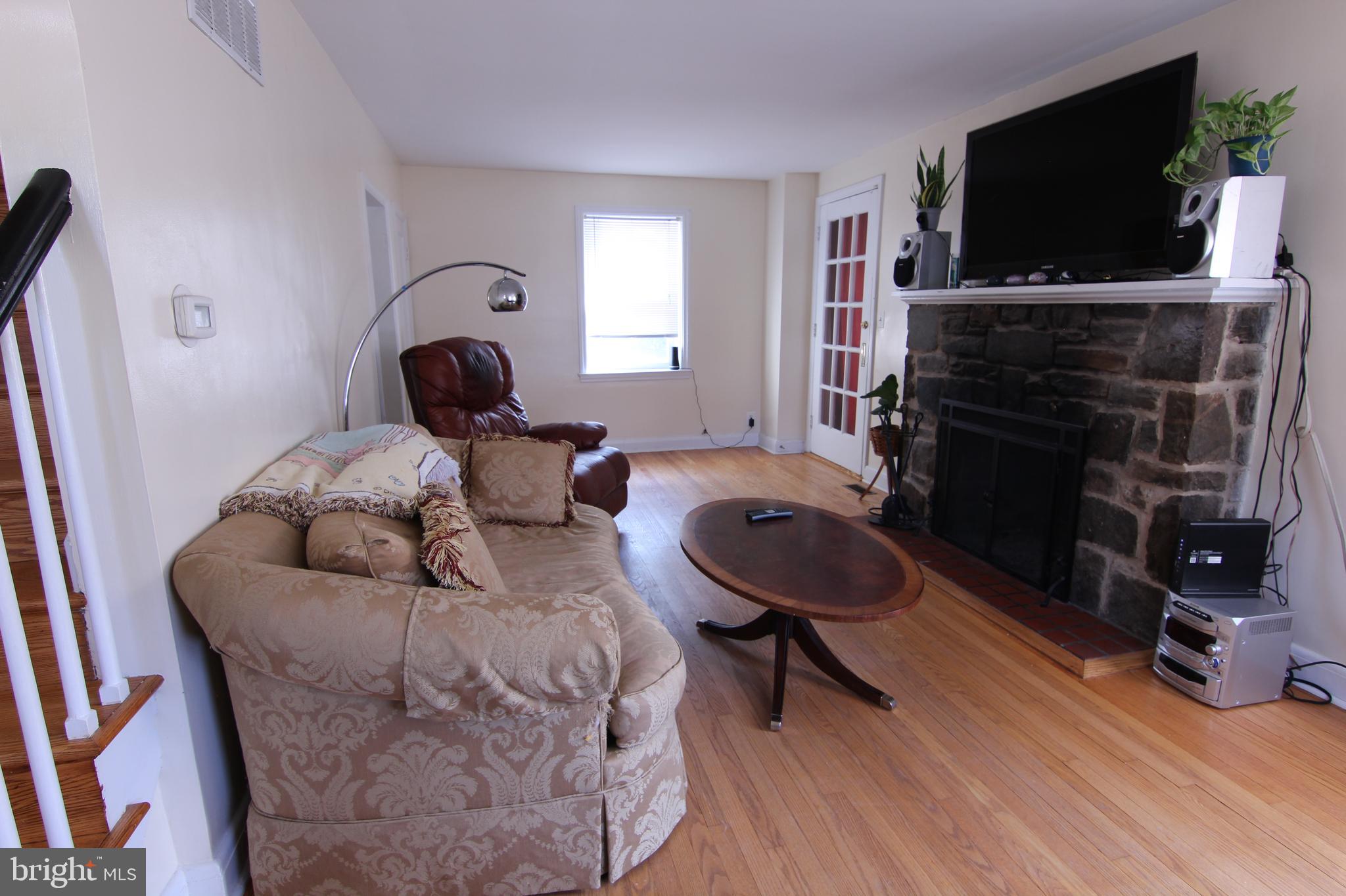 715 Dorchester Road Baltimore, MD 21229 - Photo 16 of 44