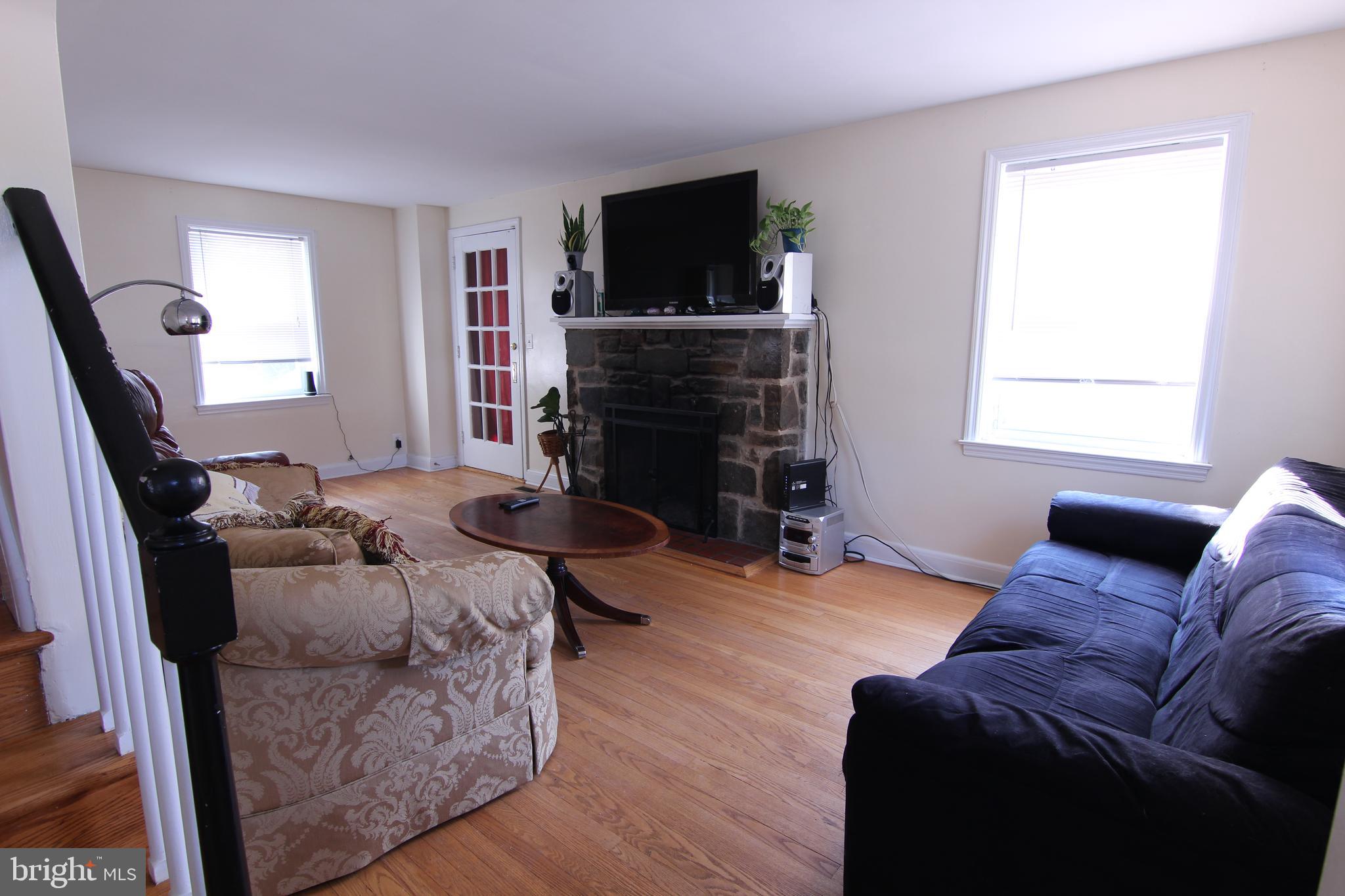 715 Dorchester Road Baltimore, MD 21229 - Photo 17 of 44