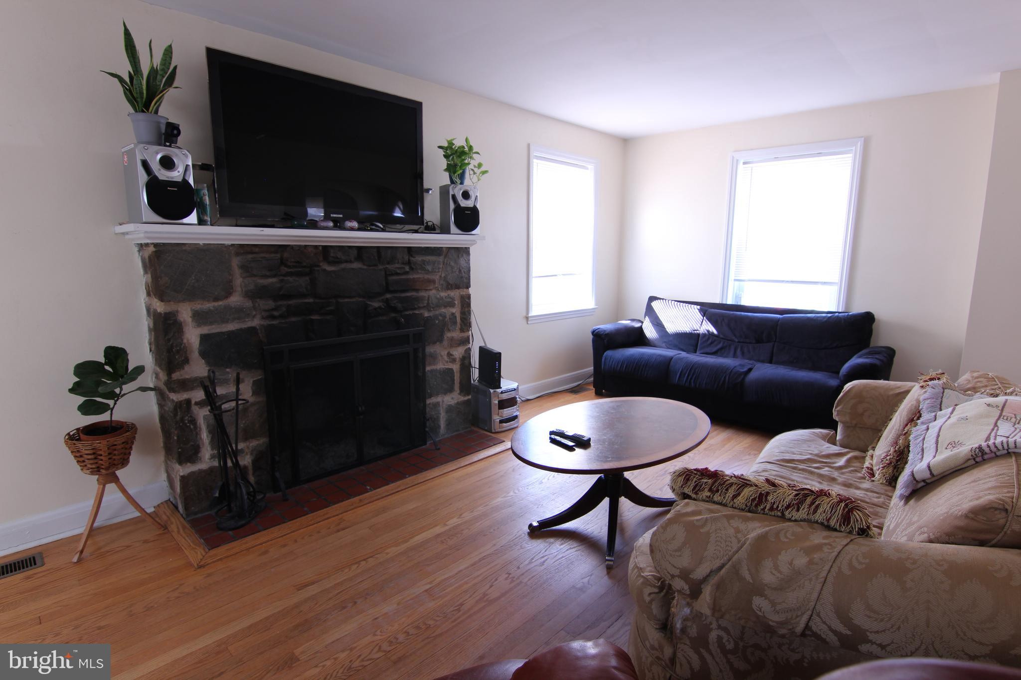 715 Dorchester Road Baltimore, MD 21229 - Photo 18 of 44