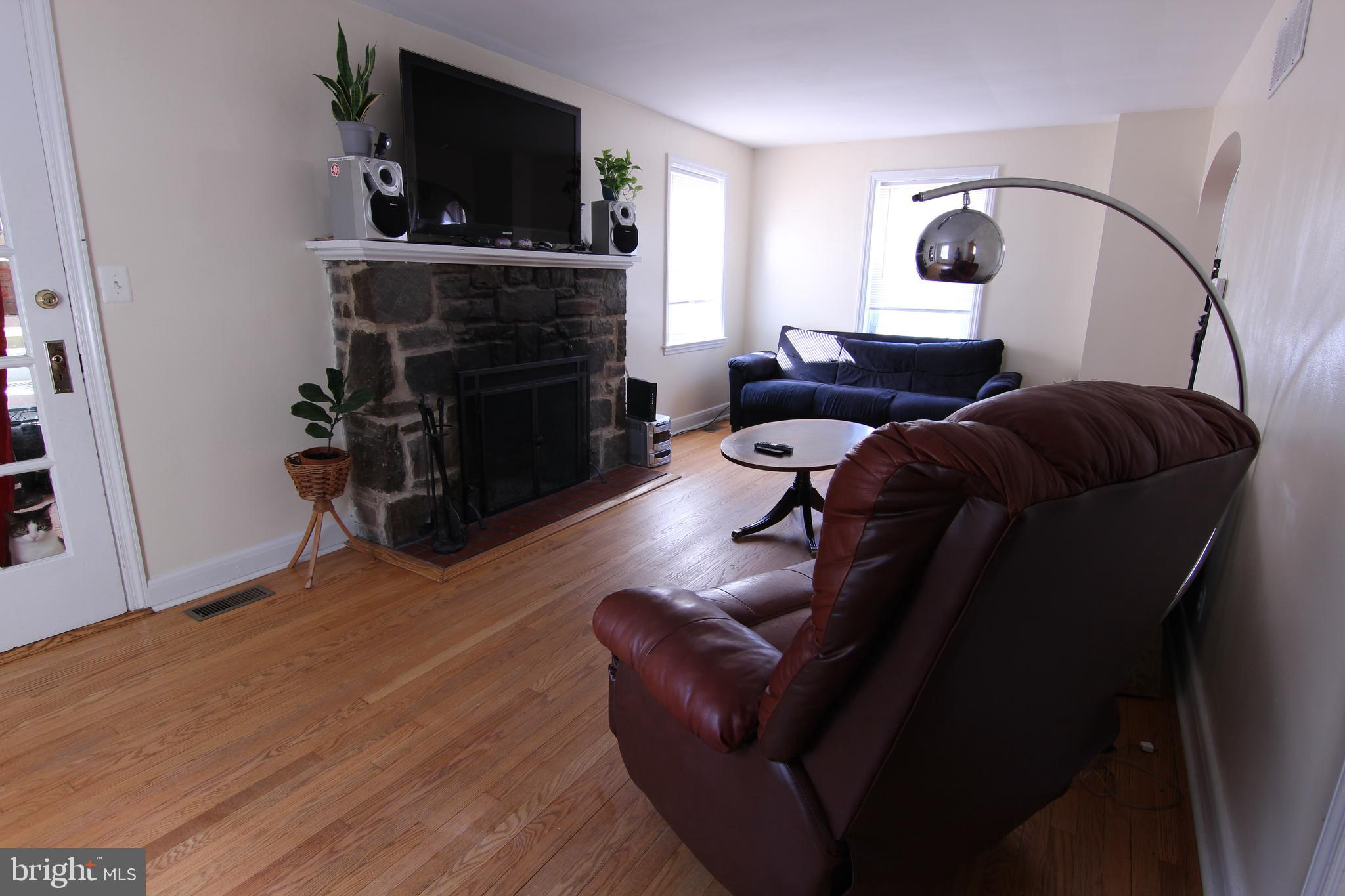 715 Dorchester Road Baltimore, MD 21229 - Photo 20 of 44