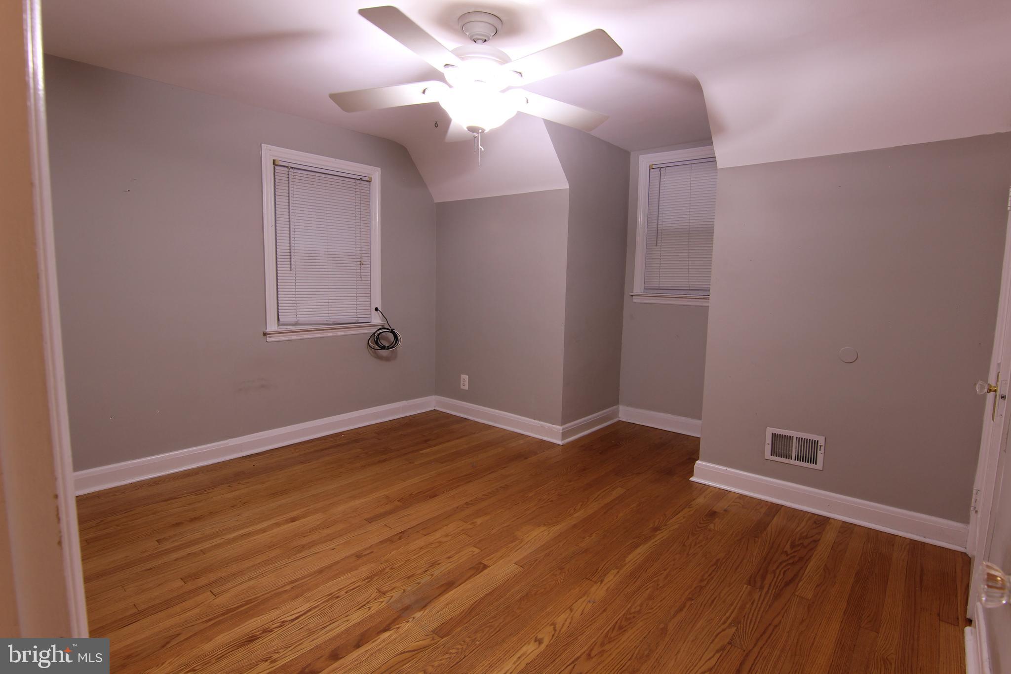 715 Dorchester Road Baltimore, MD 21229 - Photo 29 of 44
