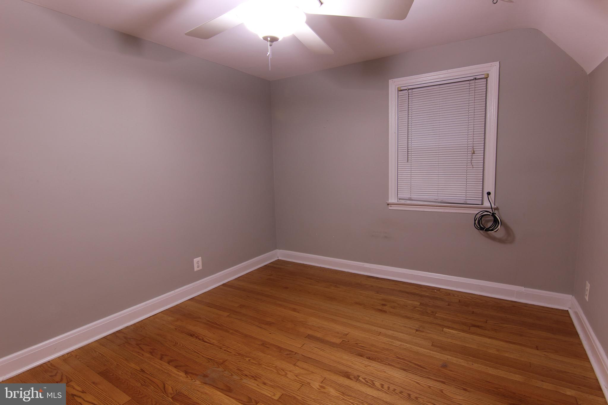 715 Dorchester Road Baltimore, MD 21229 - Photo 30 of 44