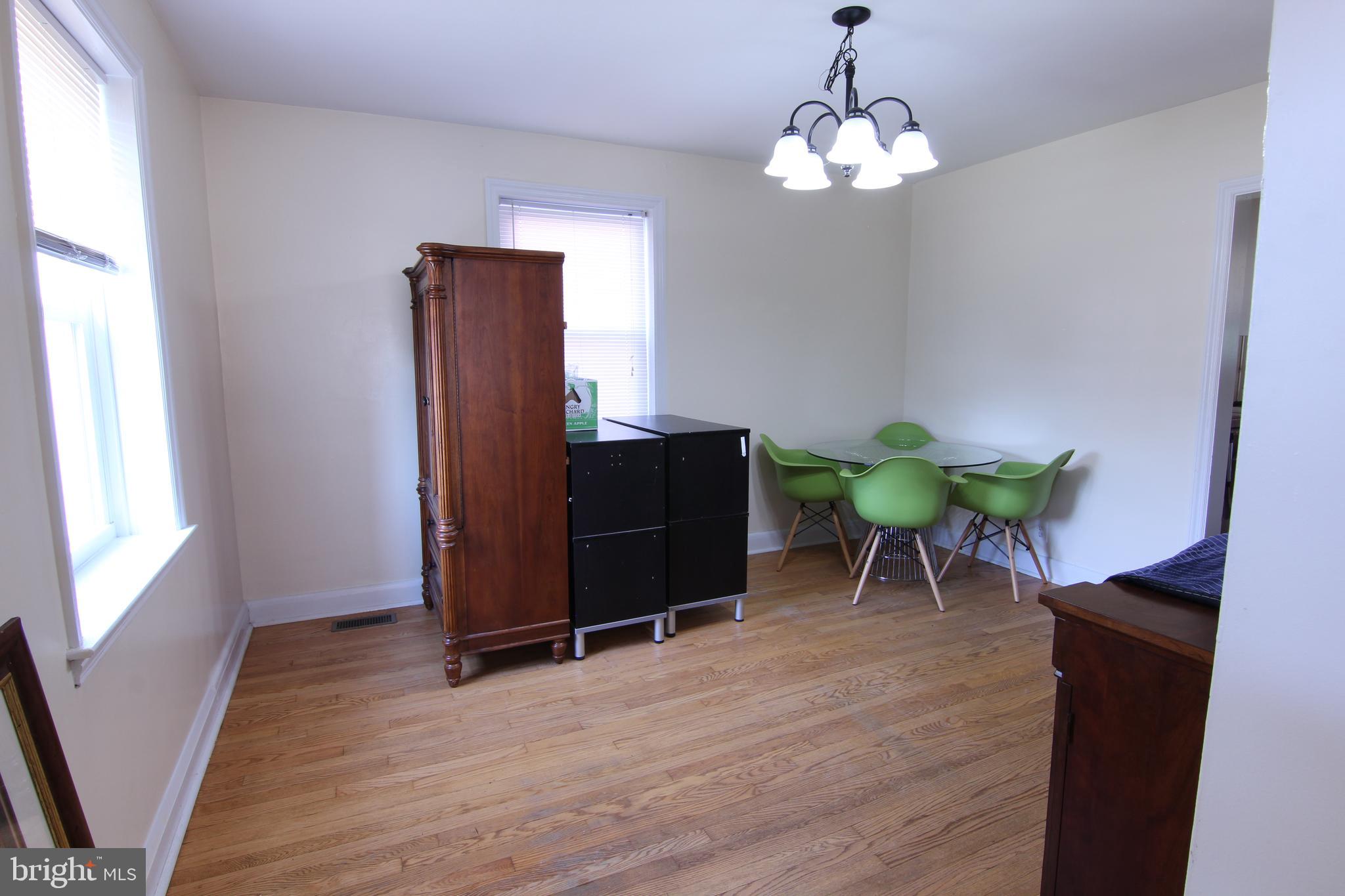 715 Dorchester Road Baltimore, MD 21229 - Photo 34 of 44