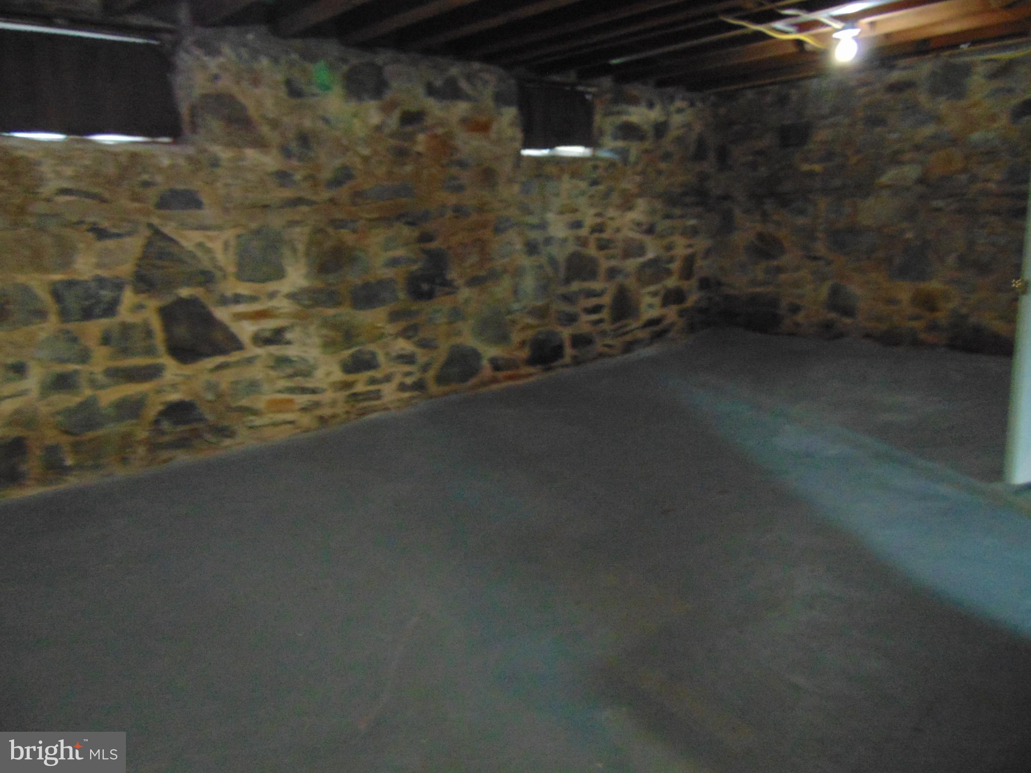 715 Dorchester Road Baltimore, MD 21229 - Photo 43 of 44