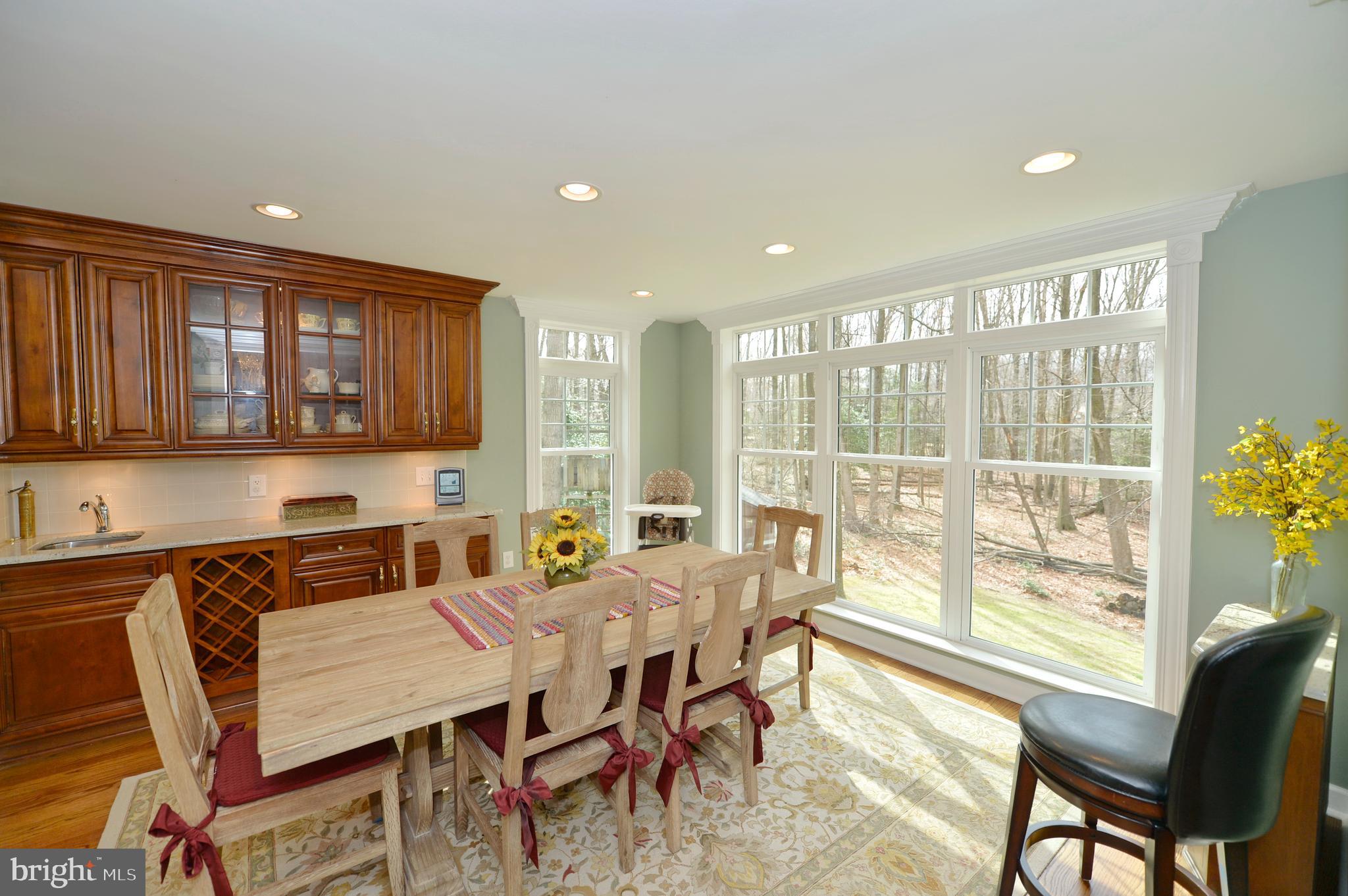 11403 Running Cedar Road Reston, VA 20191 - Photo 17 of 58 Dining room view two