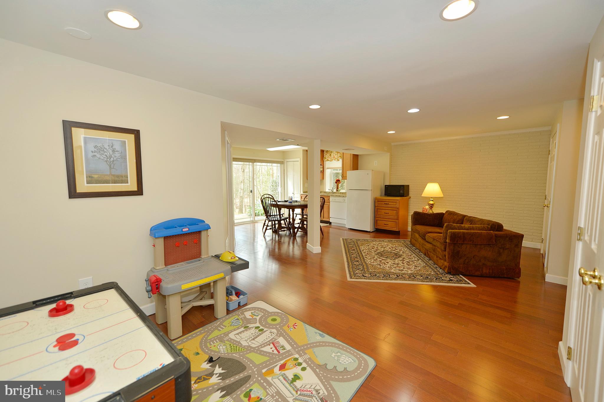 11403 Running Cedar Road Reston, VA 20191 - Photo 38 of 58 Walk-out lower level rec-room/au-pair/in-law suite