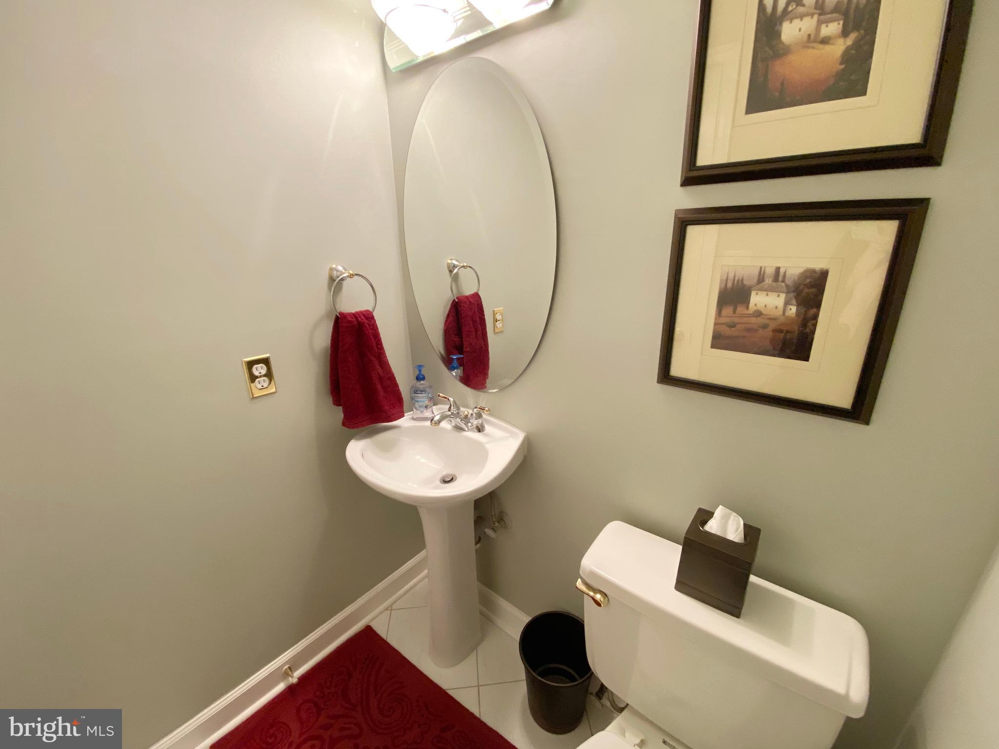 11403 Running Cedar Road Reston, VA 20191 - Photo 52 of 58 Main level powder room