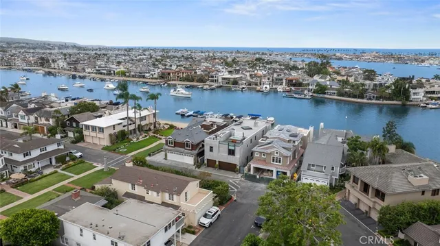 $12,995,000 | 8 Beacon Bay, Newport Beach, CA 92660