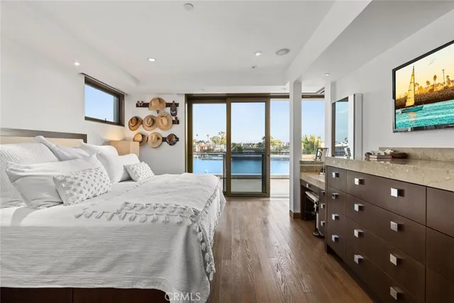 $12,995,000 | 8 Beacon Bay, Newport Beach, CA 92660