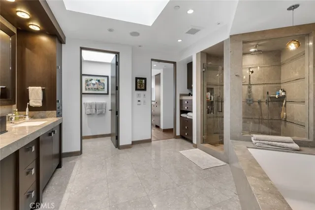 $12,995,000 | 8 Beacon Bay, Newport Beach, CA 92660