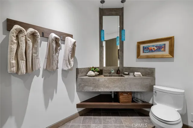 $12,995,000 | 8 Beacon Bay, Newport Beach, CA 92660