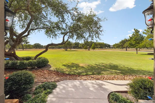 $1,300,000 | 1994 Farm To Market Road 3006, Pleasanton, TX 78064